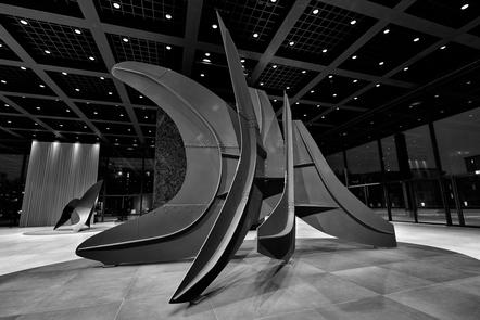 NN Five Swords by Alexander Calder (Uwe Hantke)