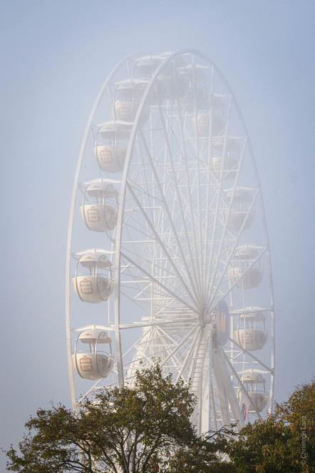 Riesenrad Warnemünde im Nebel - Christoph Lanz